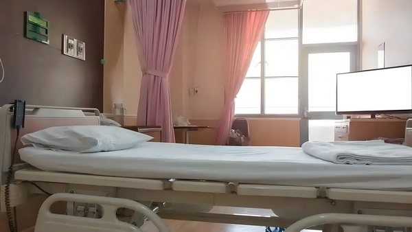 深圳入深户积分多少_董璇谈2任丈夫：从没想过会和高云翔离婚，张维伊敢娶我很勇敢 丈夫从没想们携来起手让我
