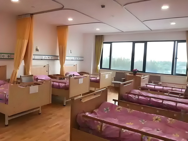 阿娇一个人独居北京3居室，自称比香港要便宜